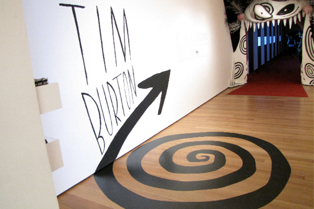http://4.bp.blogspot.com/_fke4tlqbrR0/Swbt7E3DdbI/AAAAAAAAA-I/DQCgbIvxMe8/s1600/tim-burton-moma-exhibition-preview-1.jpg