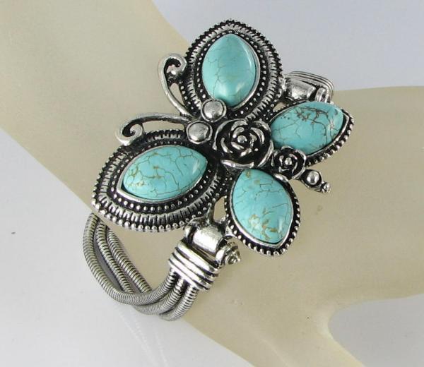 Collecting Vintage and Contemporary Jewelry What do you Wear with