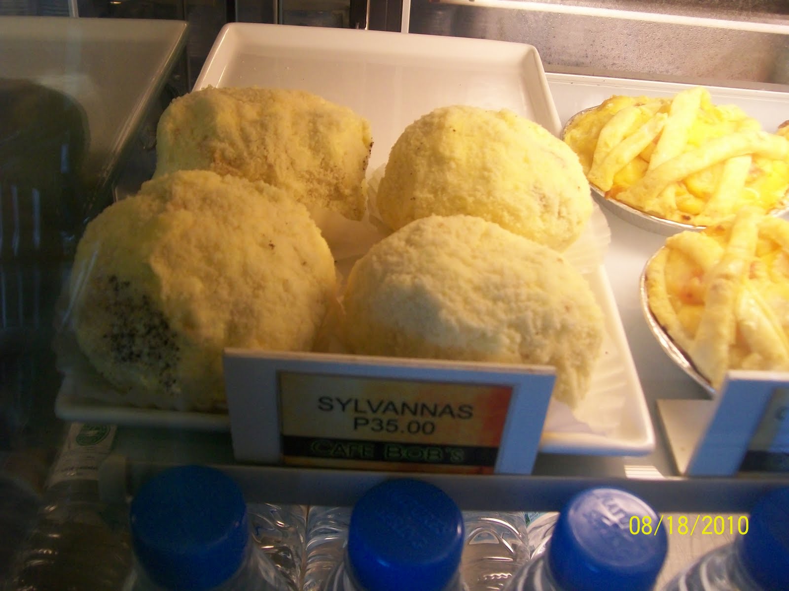 belle7063 cakes and pastries at cafe bob's