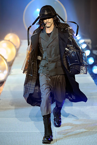 [john-galliano--3--100102020202-59264_base.jpg]