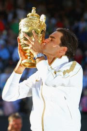 http://4.bp.blogspot.com/_fnVRt4GzyOE/SlEEcb6LyUI/AAAAAAAAAJ8/Oj4YcjKiy_k/s400/RogerFederer090705WimbledonTrophy_2G180.jpg