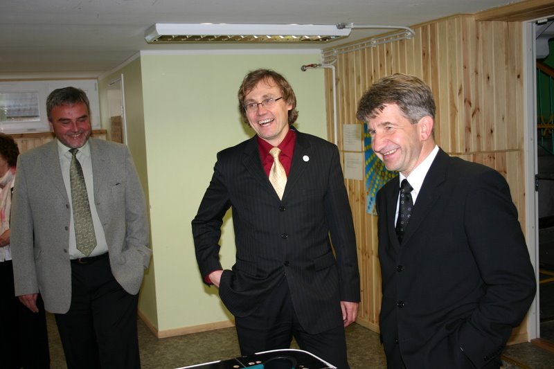 [IMG_0877.JPG]