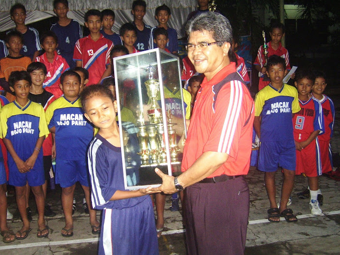 JUARA FUTSAL PUTERA