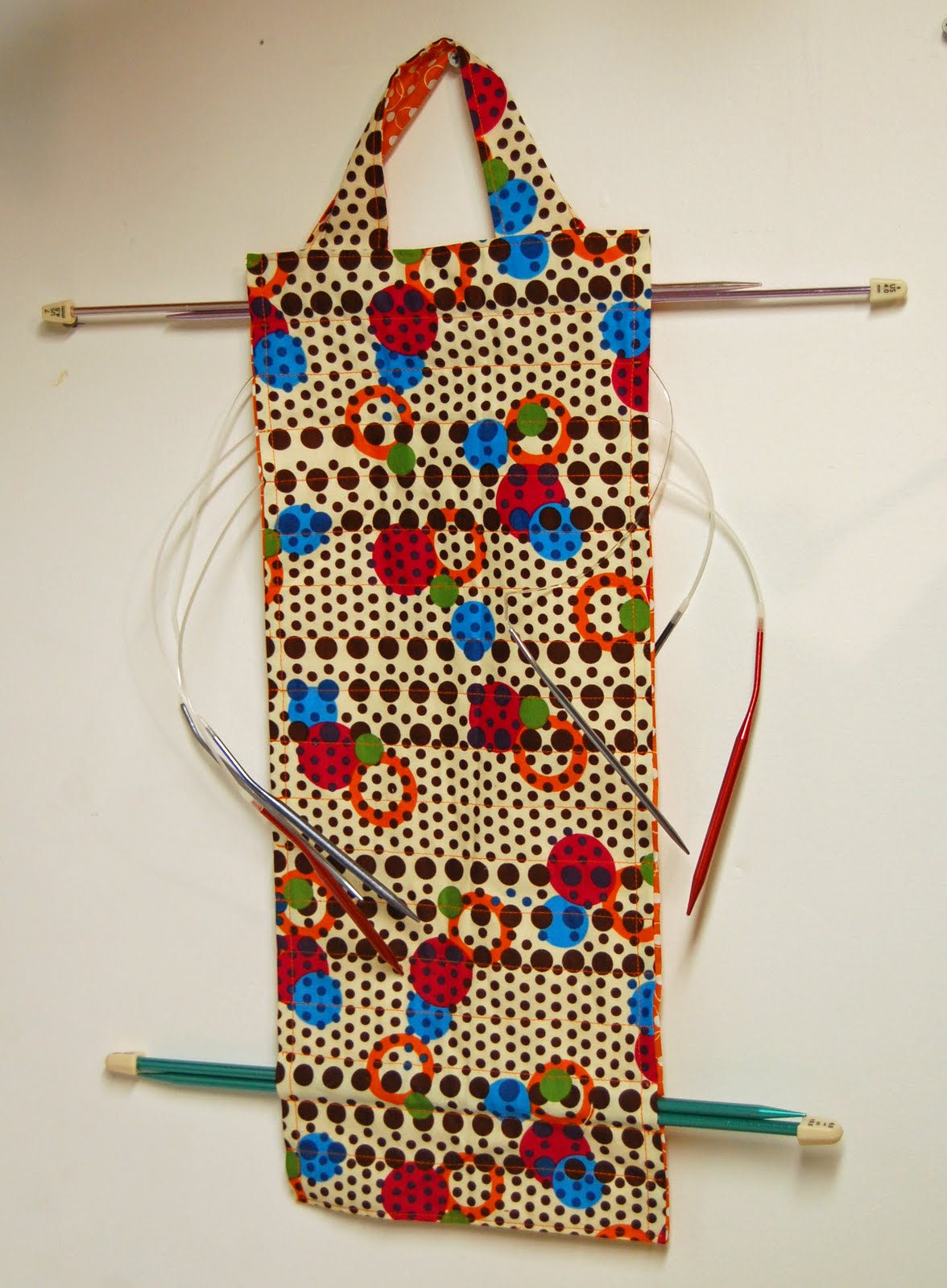 Pin and Paper: Hanging Circular Knitting Needle Holder - a tutorial