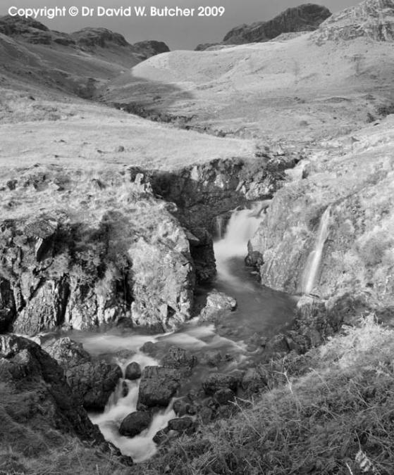 [lakes-esk-falls-324206.jpg]