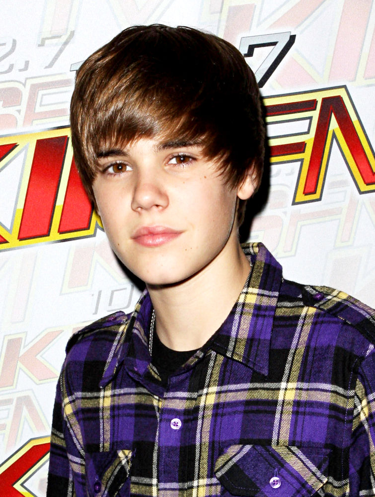 justin bieber photoshoot 2010. 2011 justin bieber new haircut