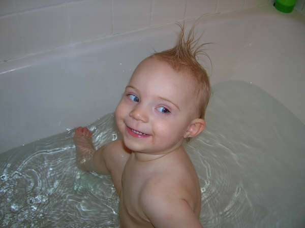 [Bath_Tub_Time_004.JPG]