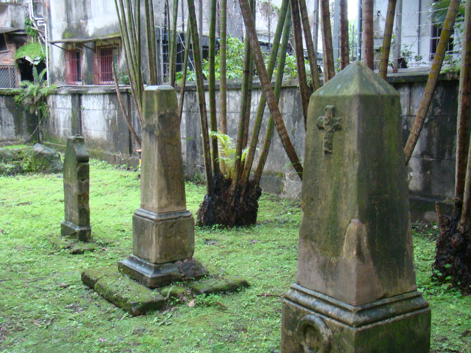 [Keelung+French+cemetary+9.JPG]