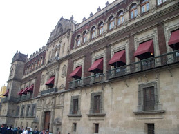 EDIFICIO PÚBLICO ZÓCALO MÉXICO