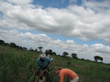 Judi working with local Kikwe women