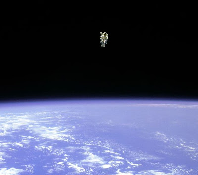 http://4.bp.blogspot.com/_g4jfQ9COILQ/Rvp-7M_jjYI/AAAAAAAABpg/qkmN3ZJVId8/s400/freeflyer_nasa.jpg
