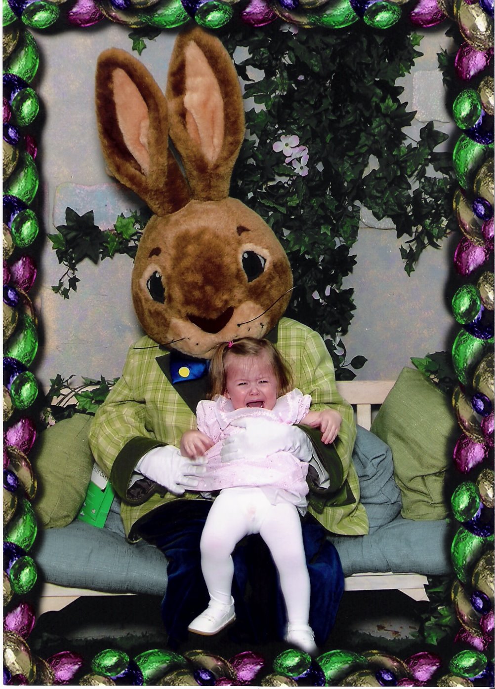 [[2009.04.07]+Maggie+with+the+bunny.jpg]