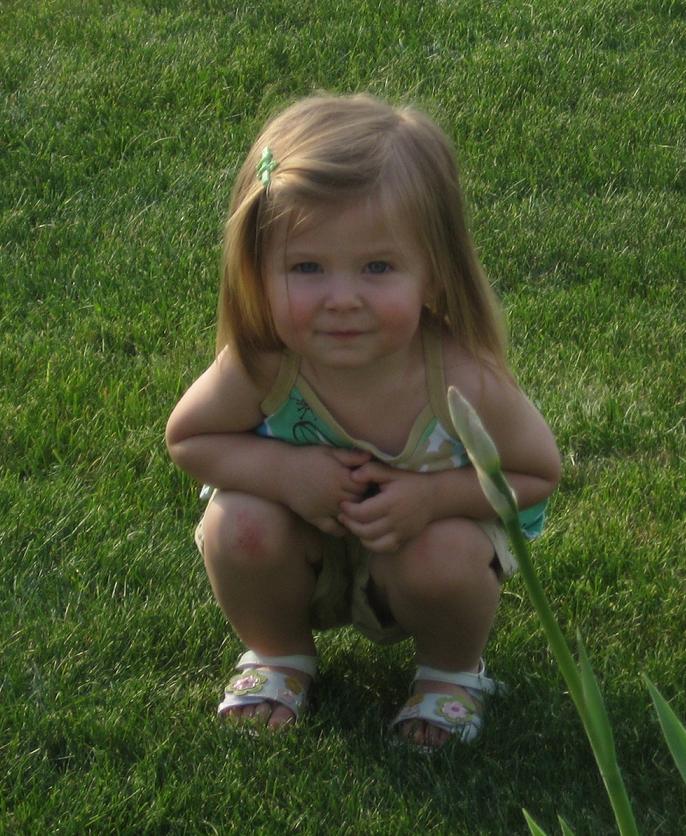 [[2009.05.23]+Maggie+at+Caseville+cropped.JPG]