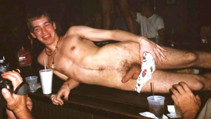 [trash_on_bar.jpg]