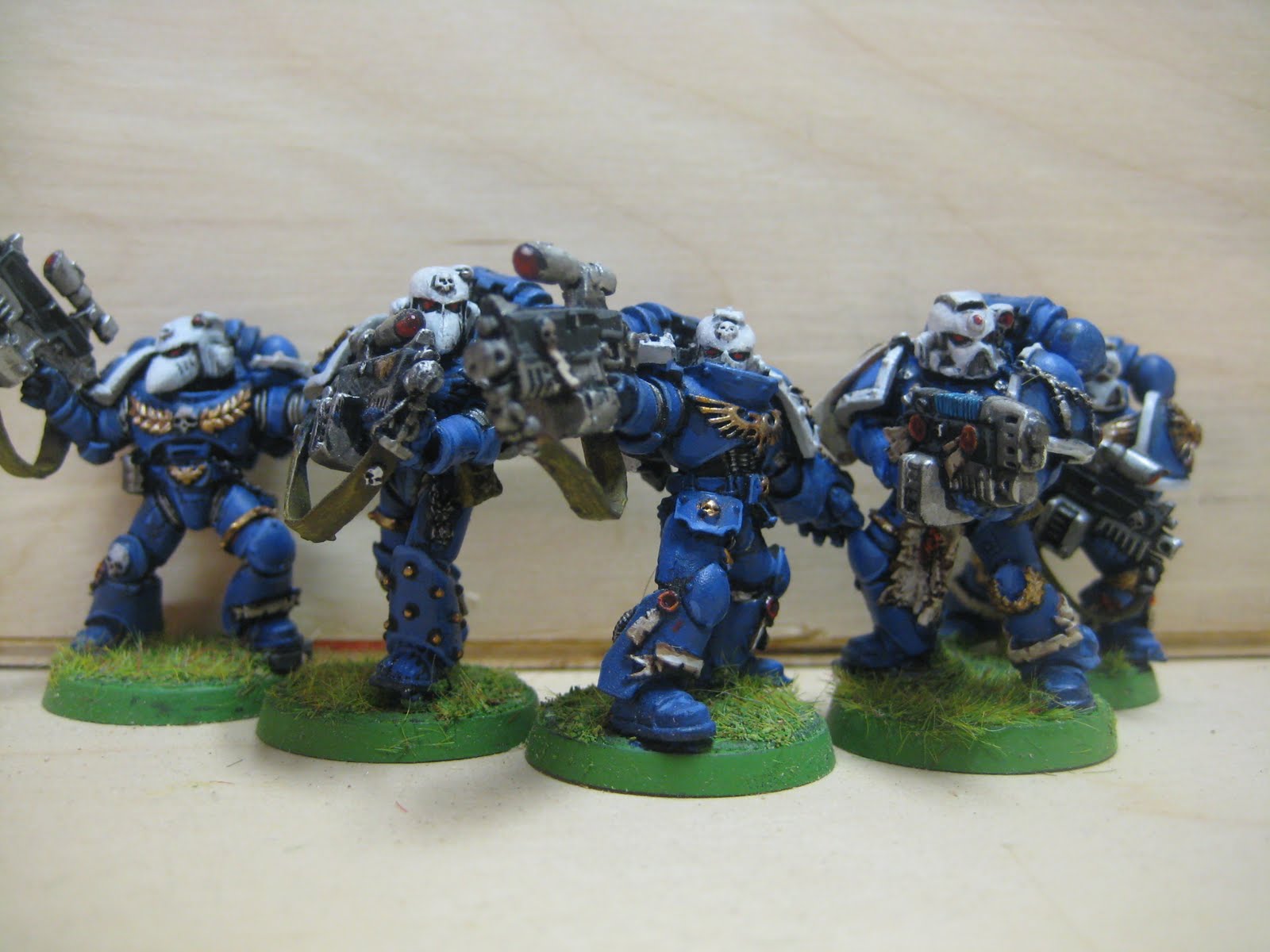 Painting Warhammer and Warhammer 40k Minatures June 2010