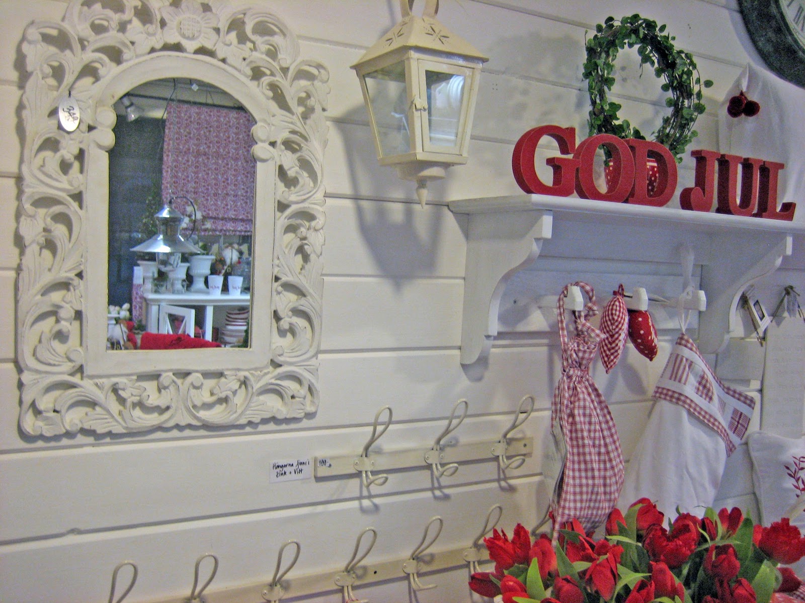 Livet på Furutorp Nu är det jul här i vårt hus