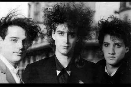 http://4.bp.blogspot.com/_gBLq2Z-zjSk/S_MyXxLTeSI/AAAAAAAAAjw/jbjz82IPe3g/s1600/soda_stereo2.jpg