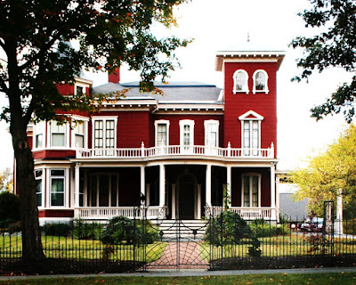 stephen cedar posts king fences barbed wire gate house