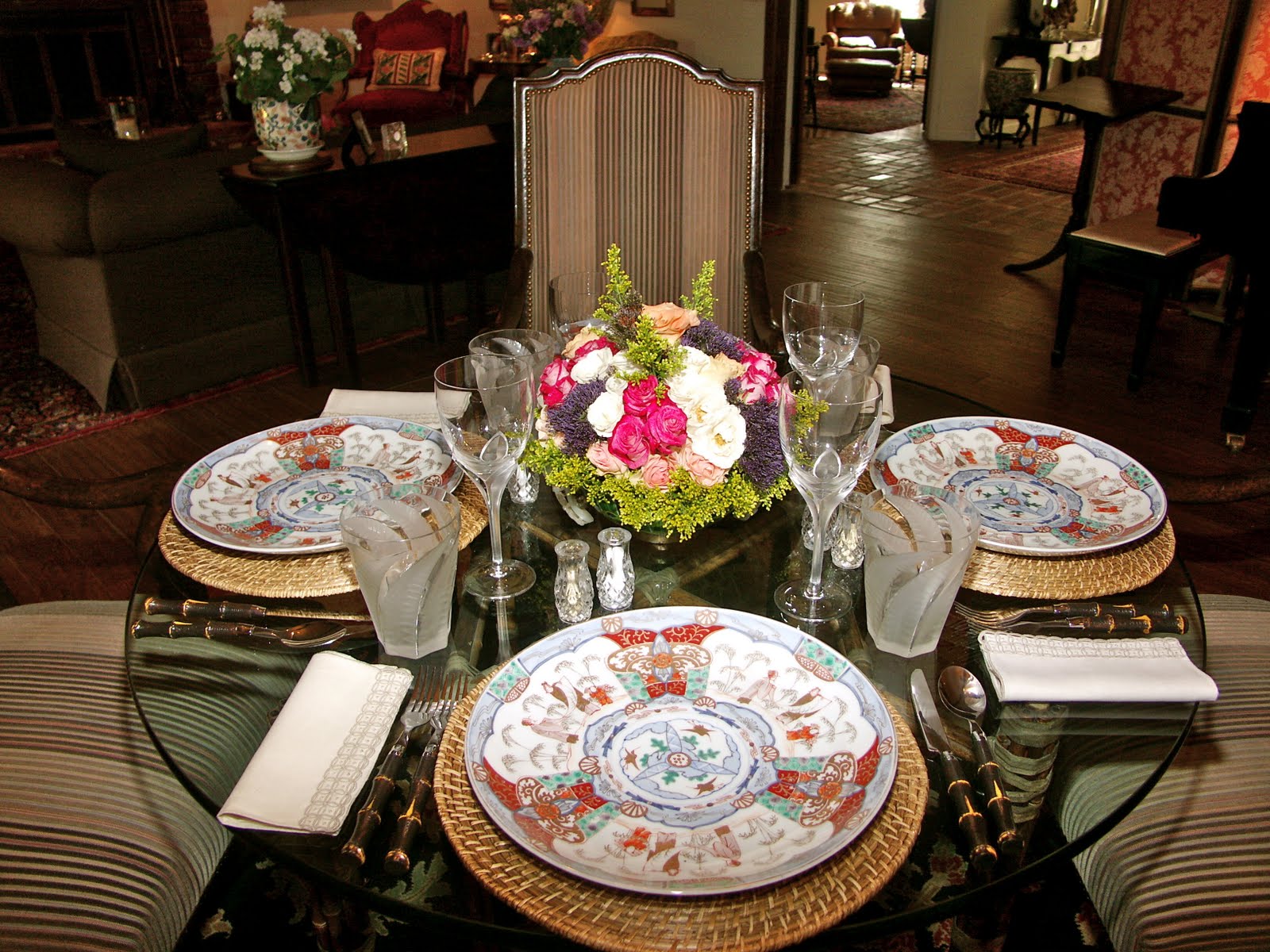 Table Jewelry Entertaining Women