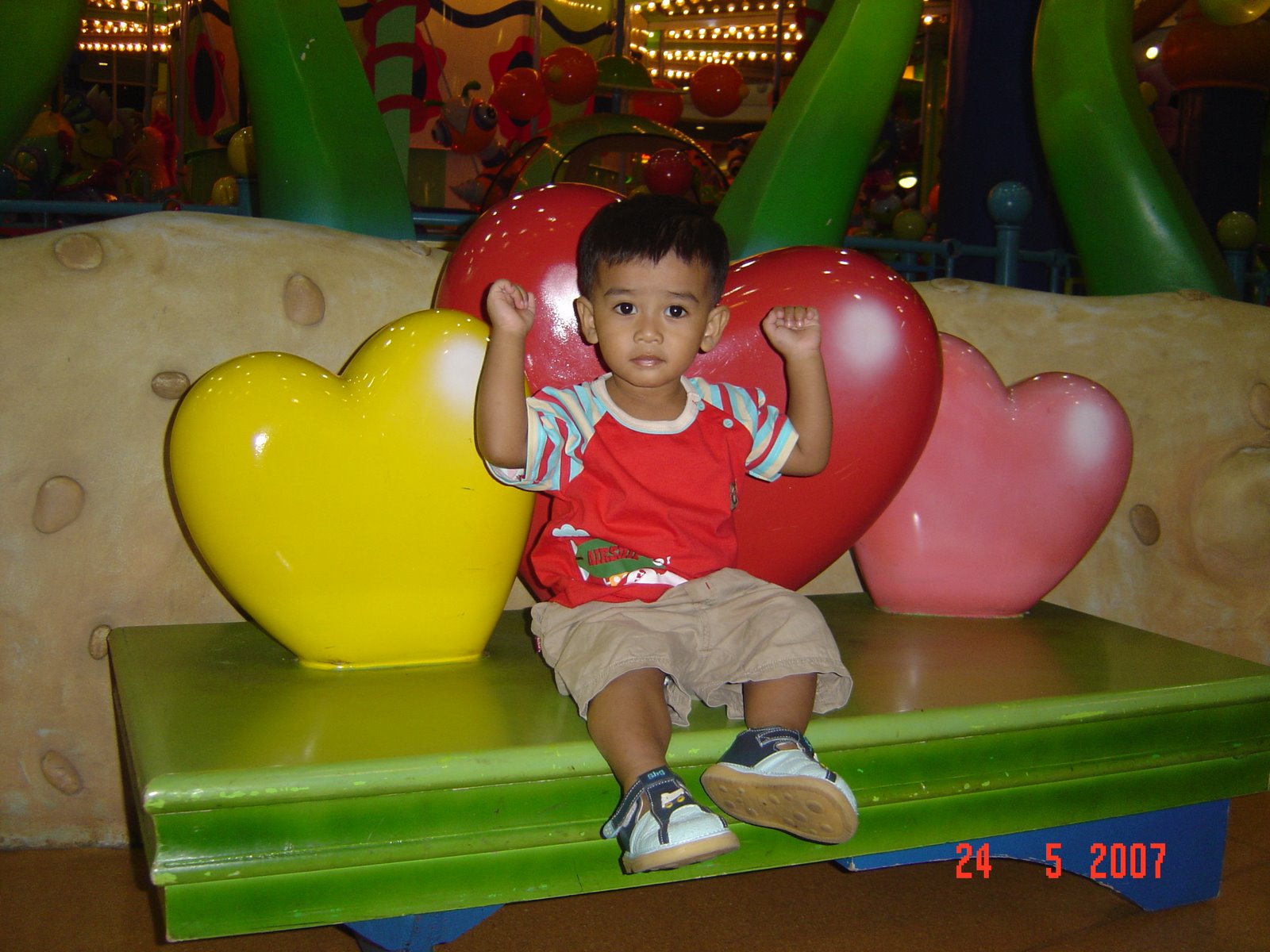 [cosmo+bday+adik+005.jpg]