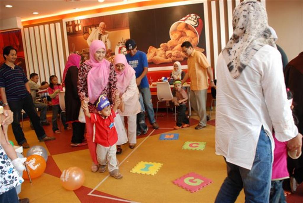 [pan+bday+game+time+(Large).jpg]