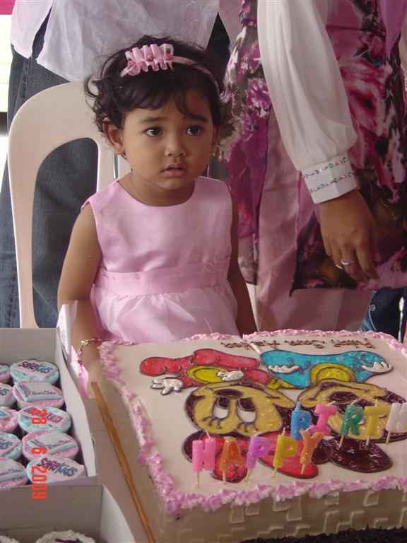 [sarakids+&+pic+salam+034+(Large).jpg]