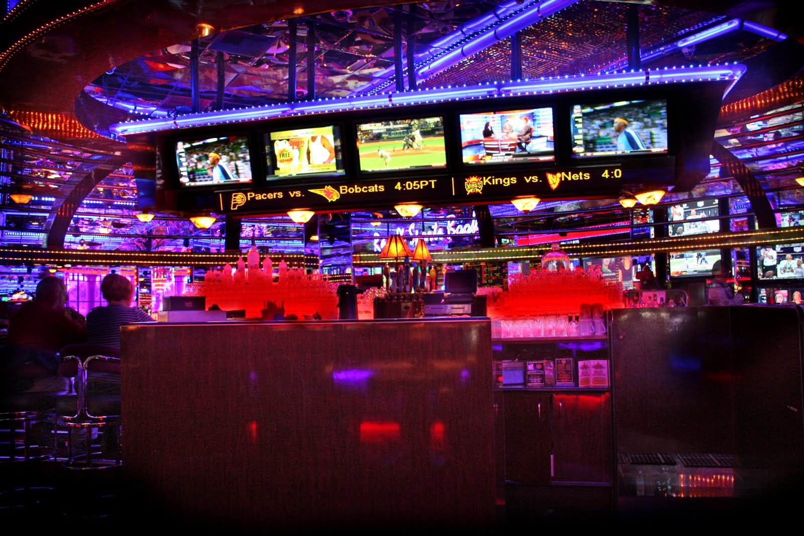 Popular Reno Casino Adds TransLux Sports Tickers to Expanded Race