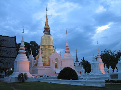 external image Chiang+Mai.+Wat+Suan+Dok.jpg