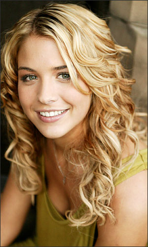 [Gemma_Atkinson_2_Su_341419a.jpg]