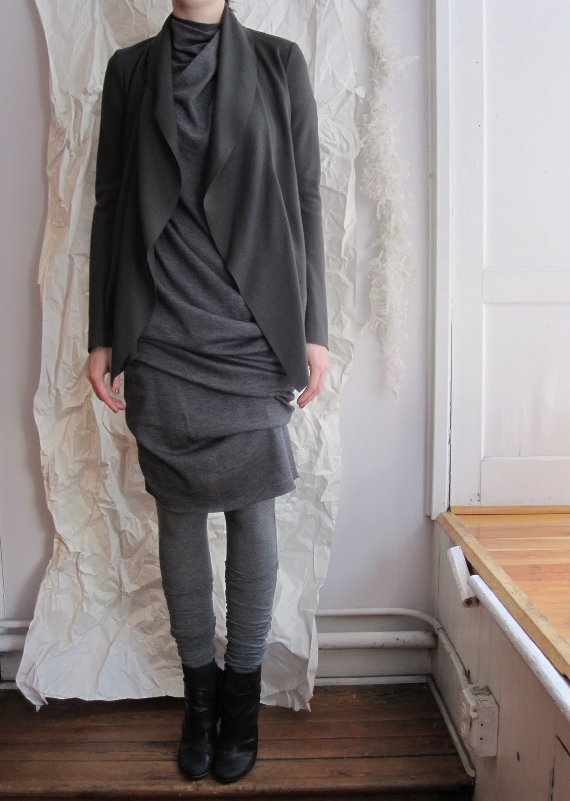 WORTHWHILE FORME D'EXPRESSION A / W 10 (FACTORY OF FAITH)