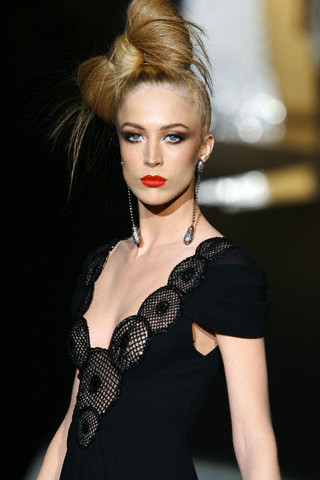 [Fashion_Hairstyles.jpg]