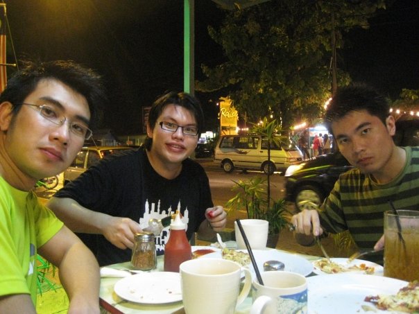 [13535_211289898981_626313981_4008147_2386251_n.jpg]