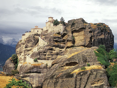 Coolest Monasteries around the world Varlaam+Monastery,+Meteora,+Greece