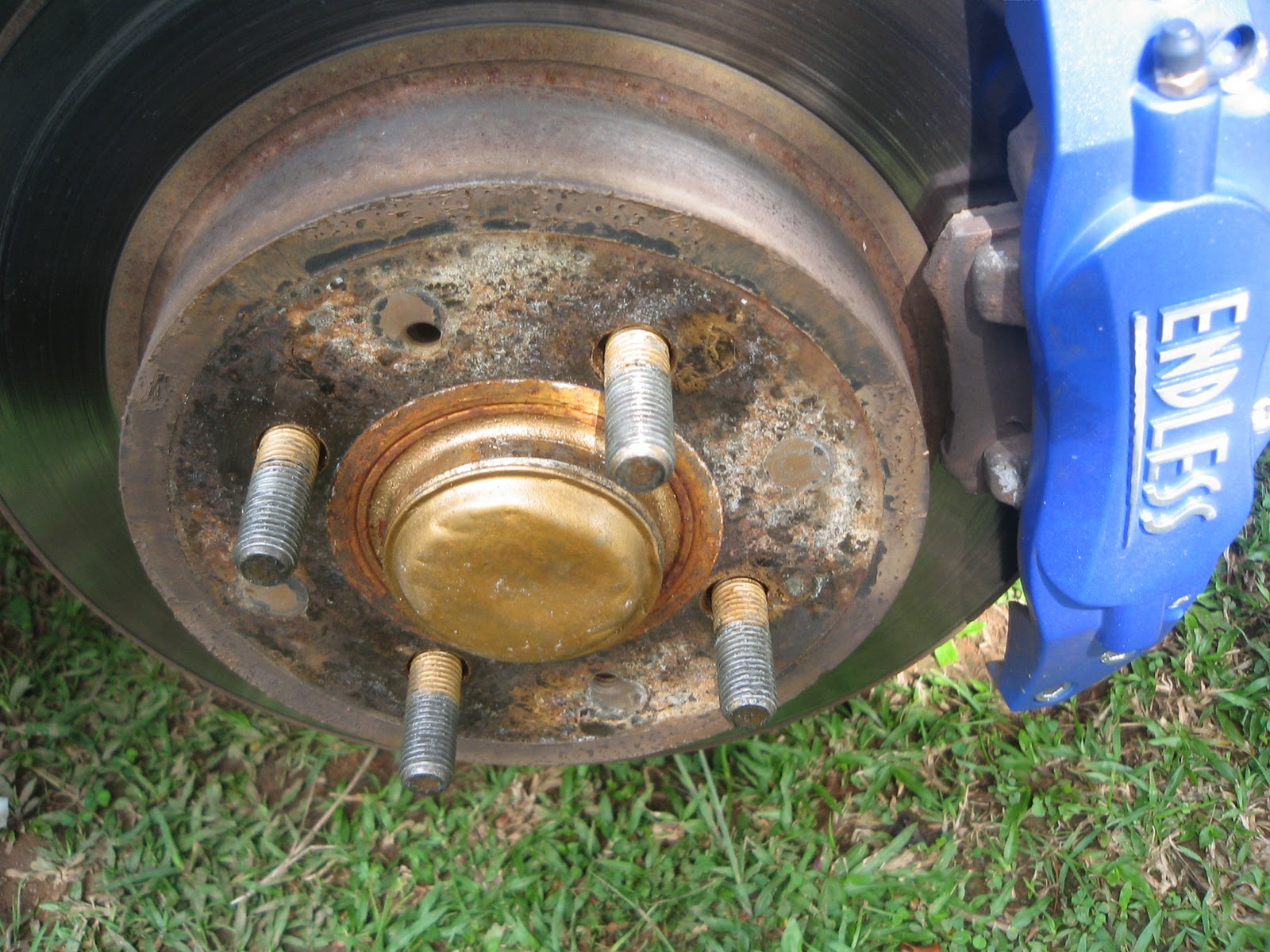 DIY REPAIR YOUR CAR.Diy membaiki kereta anda. Break disc belakang