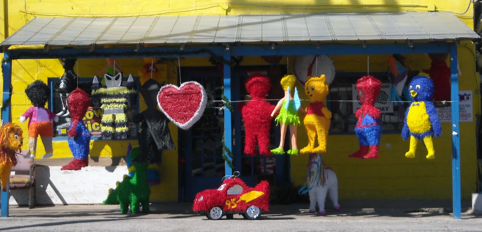 [Pinata-1.jpg]