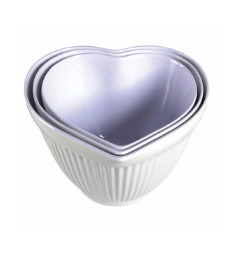 Heart mixing bowls by Coffee and Cream Heart mixing bowls by Coffee and Cream