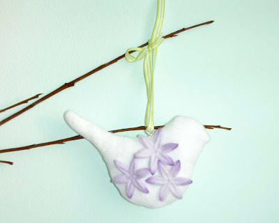 White felt Easter bird White felt Easter bird