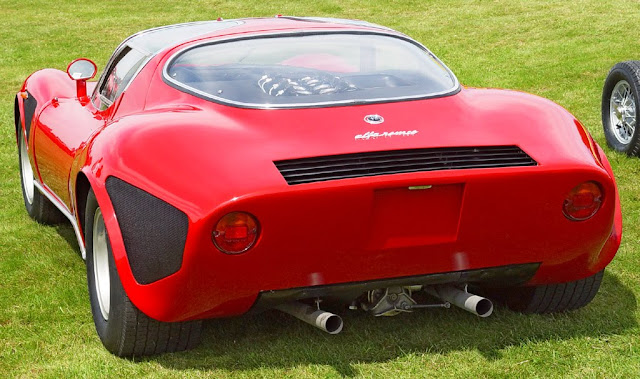 1968-Alfa-Romeo-33-Stradale-Rear-Red-st.jpg