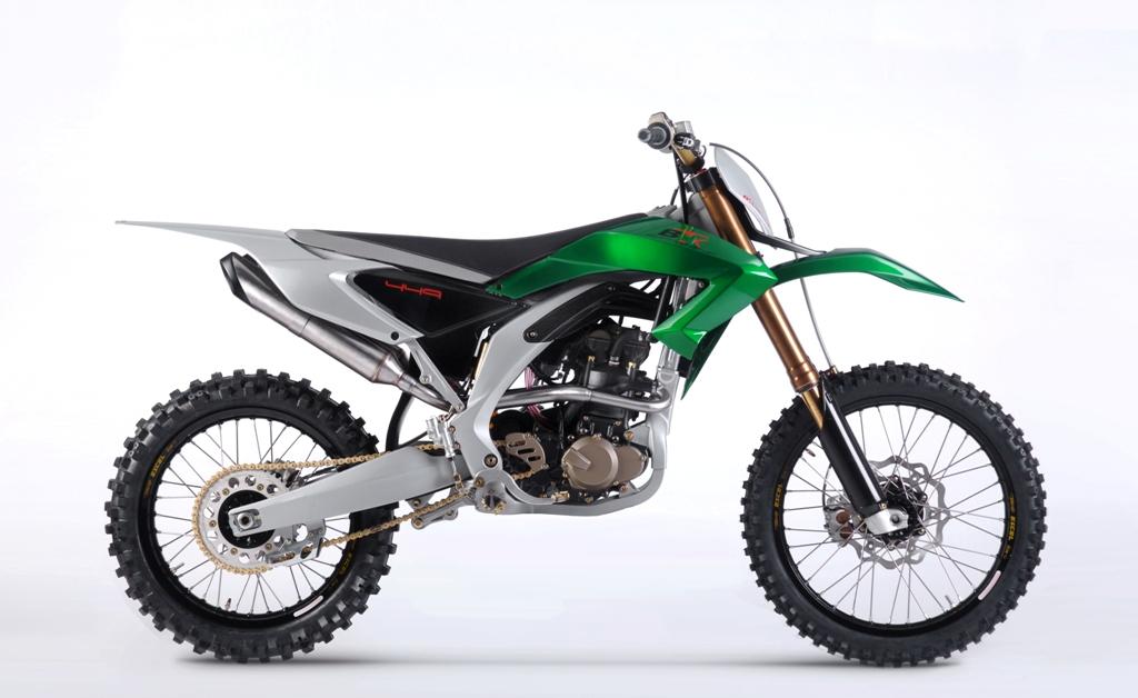 SALTOS EN MOTO CROSS Y PARADAS