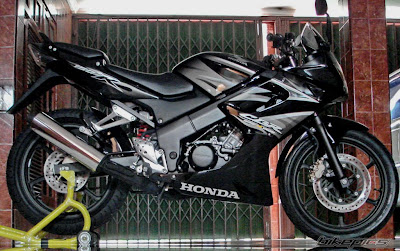 Honda CBR 150 CC Black Motosport2