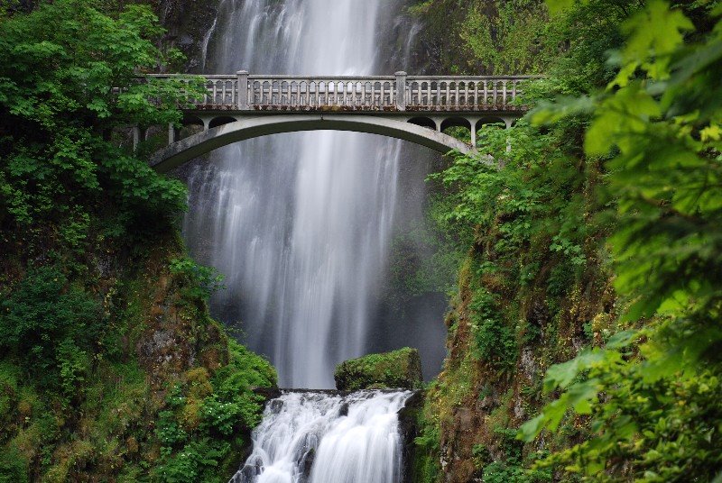 [Multnomah+Falls+OR..JPG]