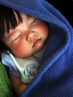 cute girl baby - Images provided by http://photoforu.blogspot.com/