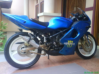Hot Motorcycle Ninja 125 Blue KRR