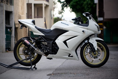 kawasaki+ninja+250r+white1.jpg