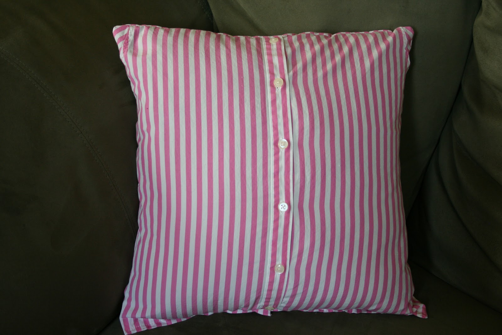How To Make A Button Up Shirt Into A Pillow at Taina Jones blog