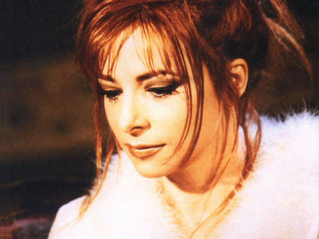 http://4.bp.blogspot.com/_glxcB7lF4_A/TKDimzli3HI/AAAAAAAADMk/sYdKJP3YS8c/s1600/1197905756_1024x768_mylene-farmer-desktop-image.jpg