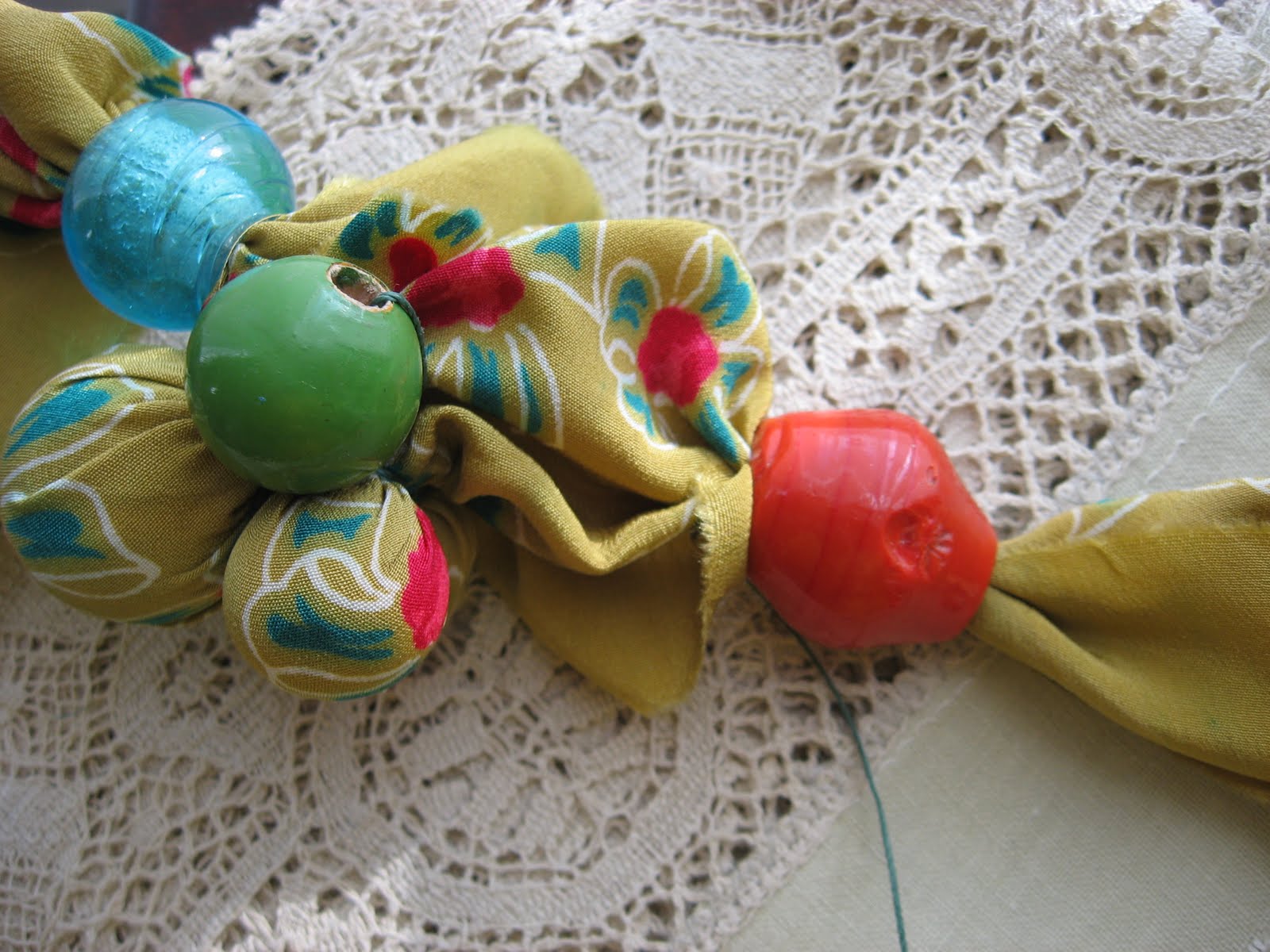 froo*gal Fabric Bead Cluster Necklace How To DIY