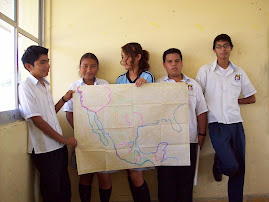 ALUMNOS ELABORANDO UN MAPA...para saber mas de las Reformas Borbónicas y el Sistema de Intendencias