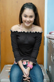 Foto Artis Cantik on Koleksi Foto Foto Artis Jennifer Dunn