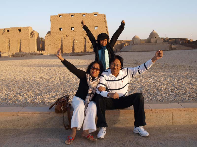 [karnak-tutup-2.jpg]